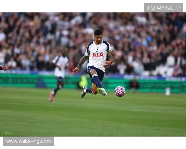 罗梅罗补时染红，热刺1-2利物浦遭遇连败